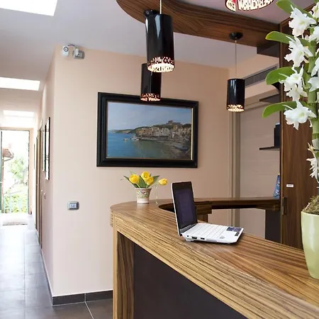 Solaria Villa